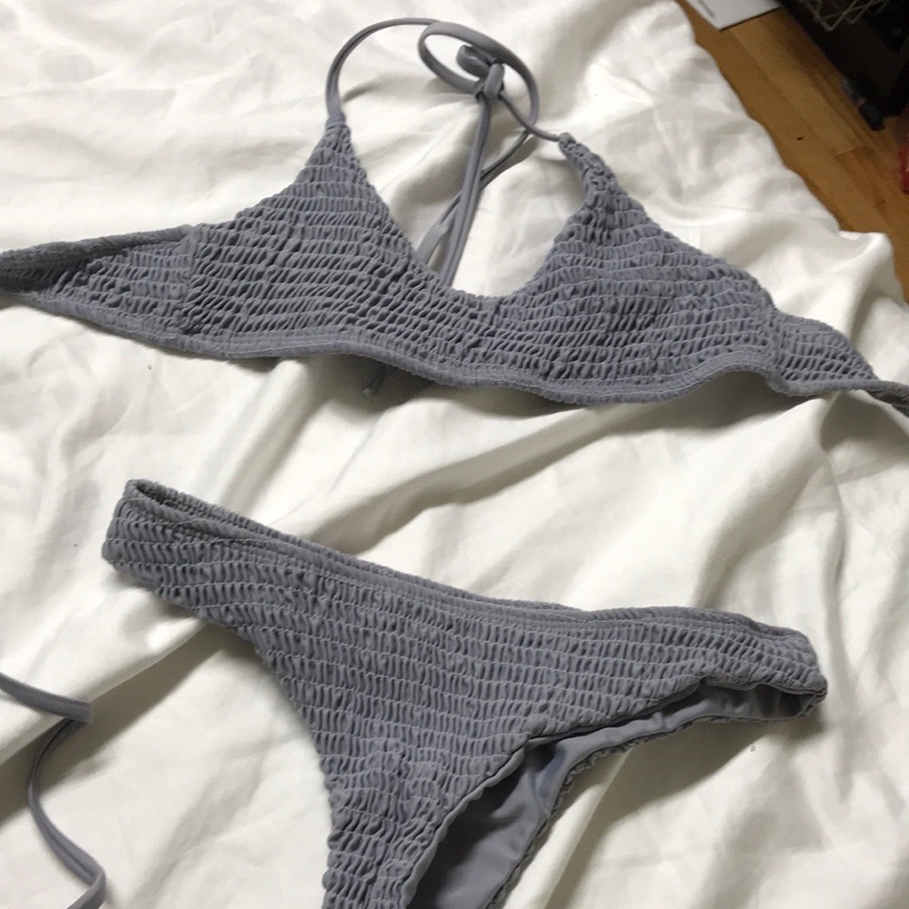 Bikini - Picture 4 of 6